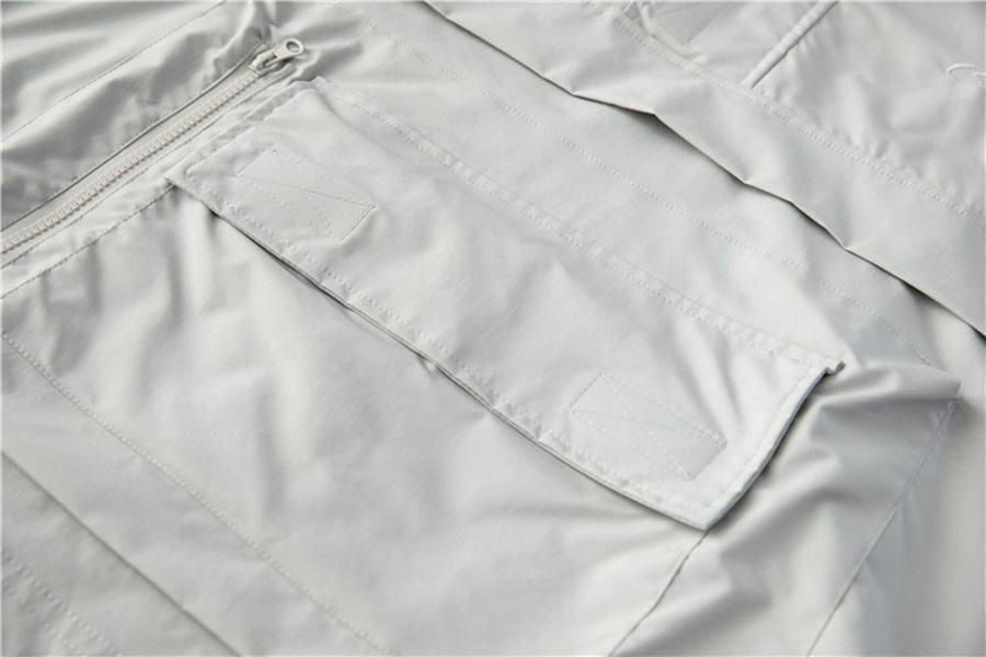 ผู้ผลิต OEM กำหนดเองผู้ชายเสื้อกันหนาวหมวกสีทึบสเตอริโอกระเป๋าขนาดใหญ่หลวมเสื้อสวมหัว
