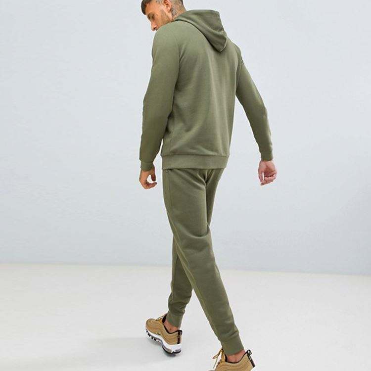Hersteller von Jogginganz&uuml;gen f&uuml;r Herren, schlichter Trainingsanzug, Kapuzenpullover, schmal zulaufende Jogginghose in Khaki