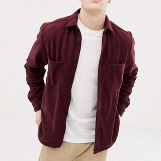 Camicia da uomo in pile con logo ricamato sulla tasca sul petto del produttore OEM in Borgogna