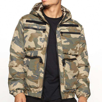 Tungvekt tykke vinterjakker for menn Camo-trykte brukslommer Herre satengf&ocirc;ret hettejakker i plussst&oslash;rrelse