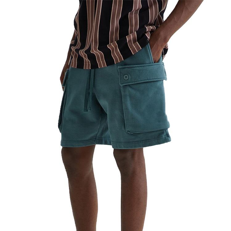 El dise&ntilde;ador de la ropa de los hombres del verano pone en cortocircuito los pantalones cortos de encargo del sudor del cargo del pa&ntilde;o grueso y suave del poli&eacute;ster