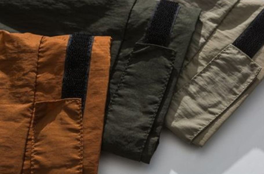 Producent OEM Niestandardowa moda Kontrastowe szwy ze st&oacute;jką i luźnym płaszczem