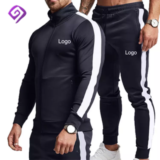 Engros Polyester Todelt Active Wear S&aelig;t H&aelig;ttetr&oslash;je Logo Custom Sweatsuit Jogging Sweat Track Suit Sportst&oslash;j Tr&aelig;ningsdragt til m&aelig;nd